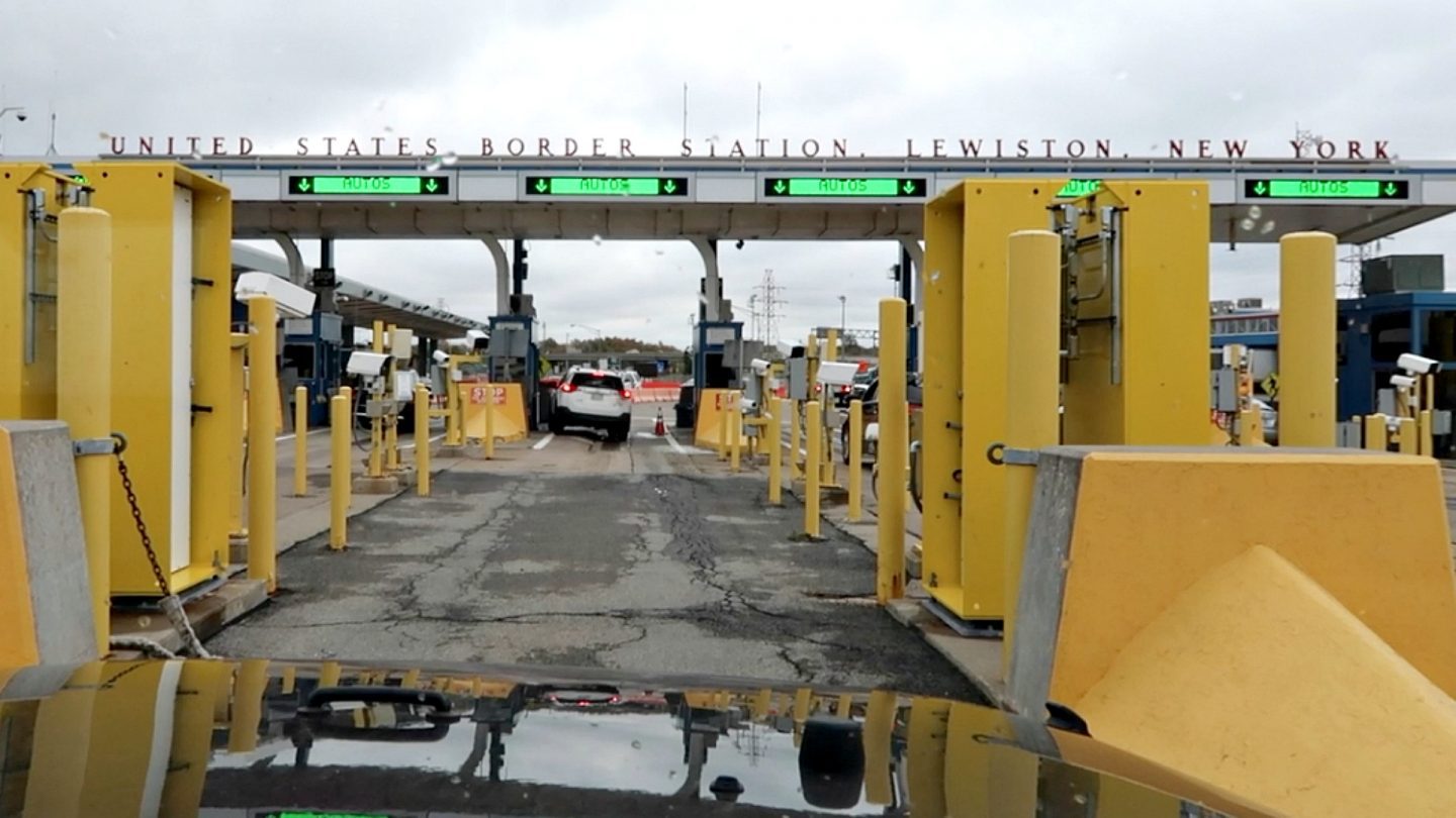 CROSSING THE BORDER FROM CANADA TO THE USA, www.nishiv.com, nishi v