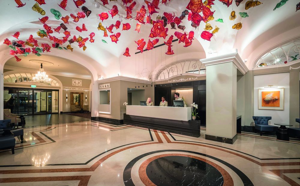 RIU PLAZA THE GRESHAM HOTEL DUBLIN, WHERE TO STAY IN DUBLIN REVIEW, NISHI V, NISHIV, WWW.NISHIV.COM