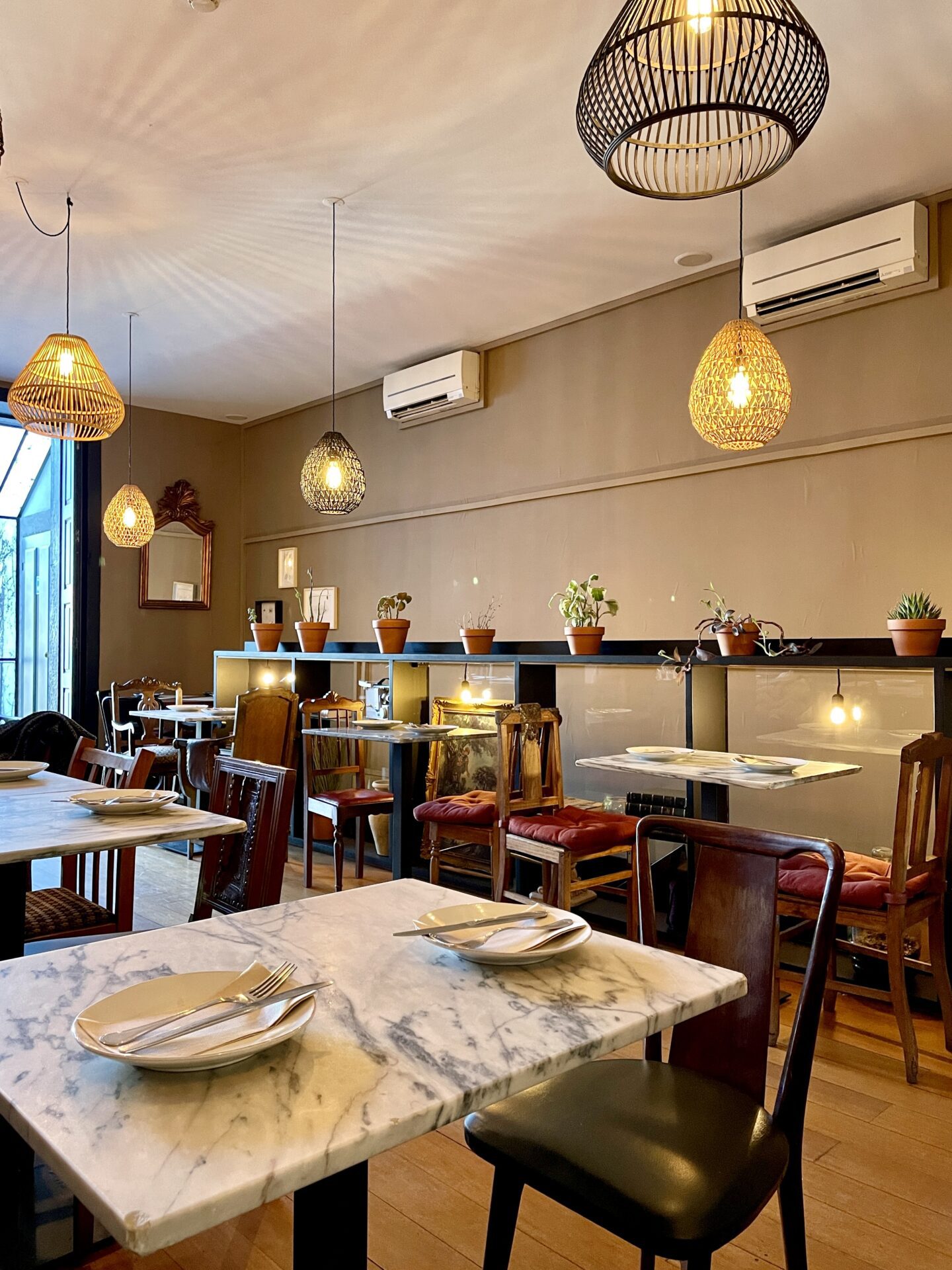 The Best Vegan and Vegetarian Restaurants In Porto, Especie restaurant