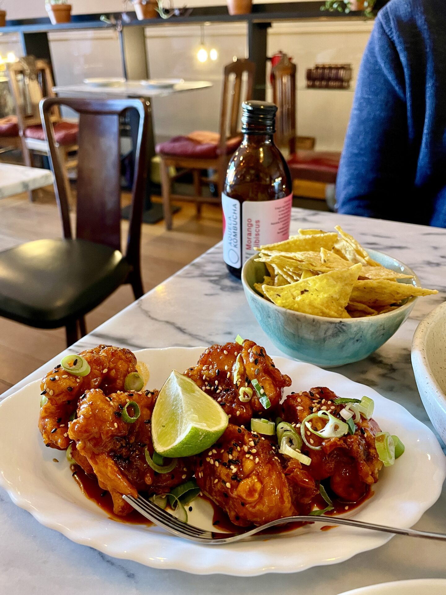The Best Vegan and Vegetarian Restaurants In Porto, korean fried cauliflower, KFC at Especie restaurant