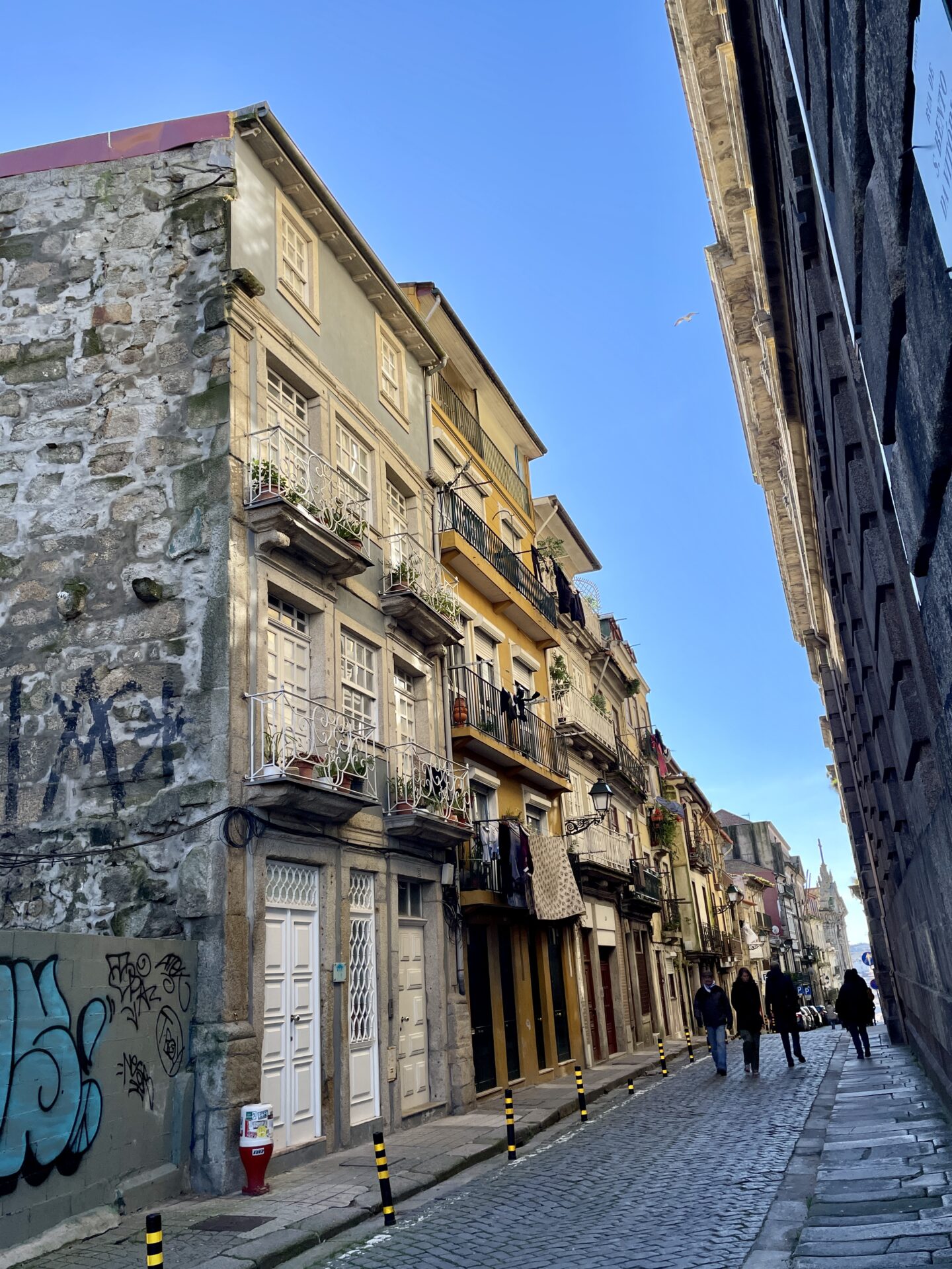 Things to do in Porto - Baixa streets