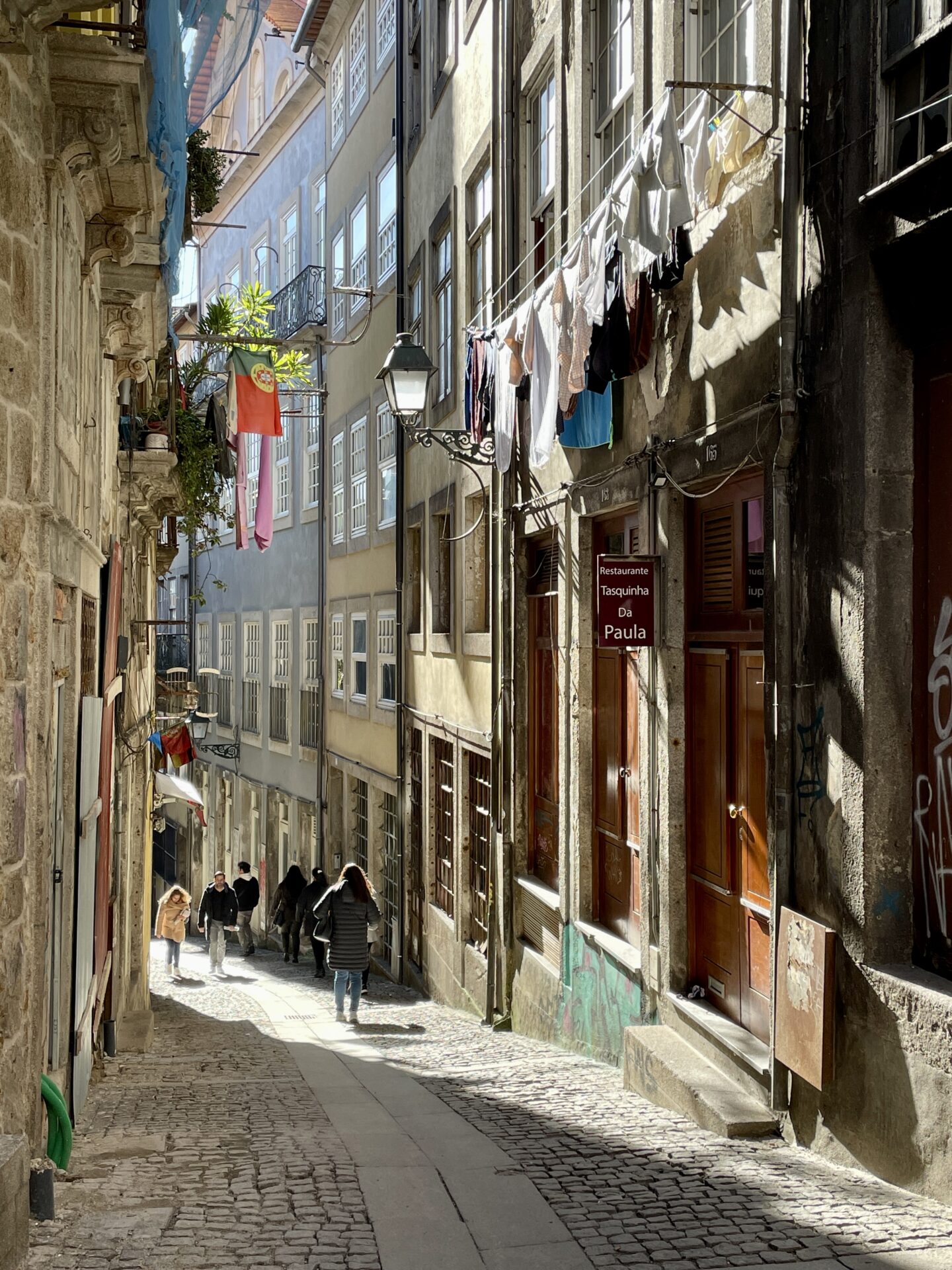 Things to do in Porto - Baixa streets
