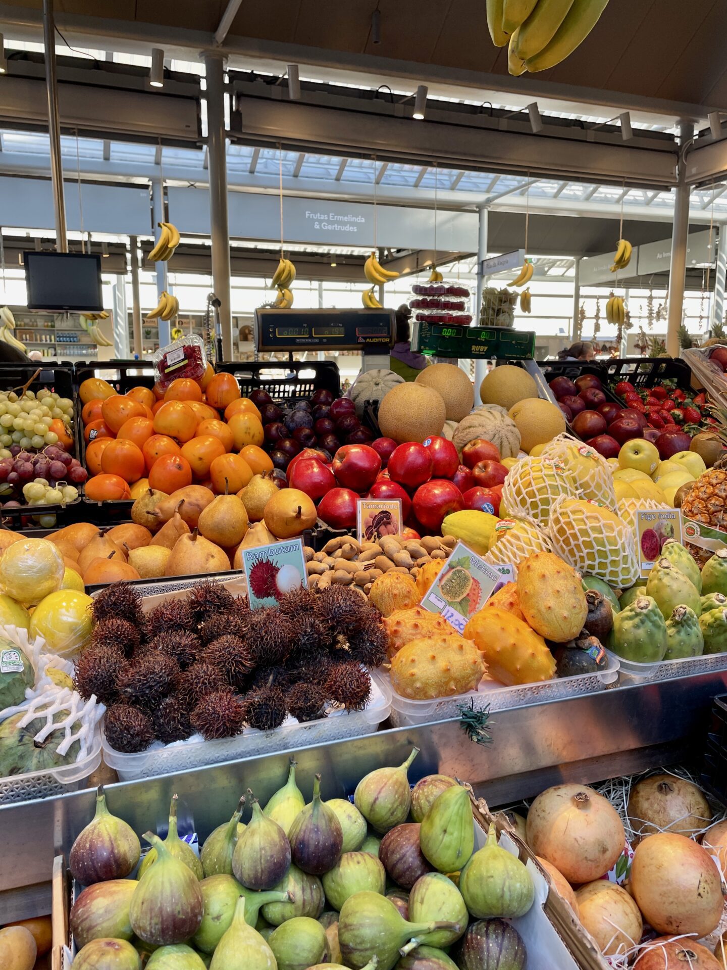 fruit at Mercado do Bolhão Porto