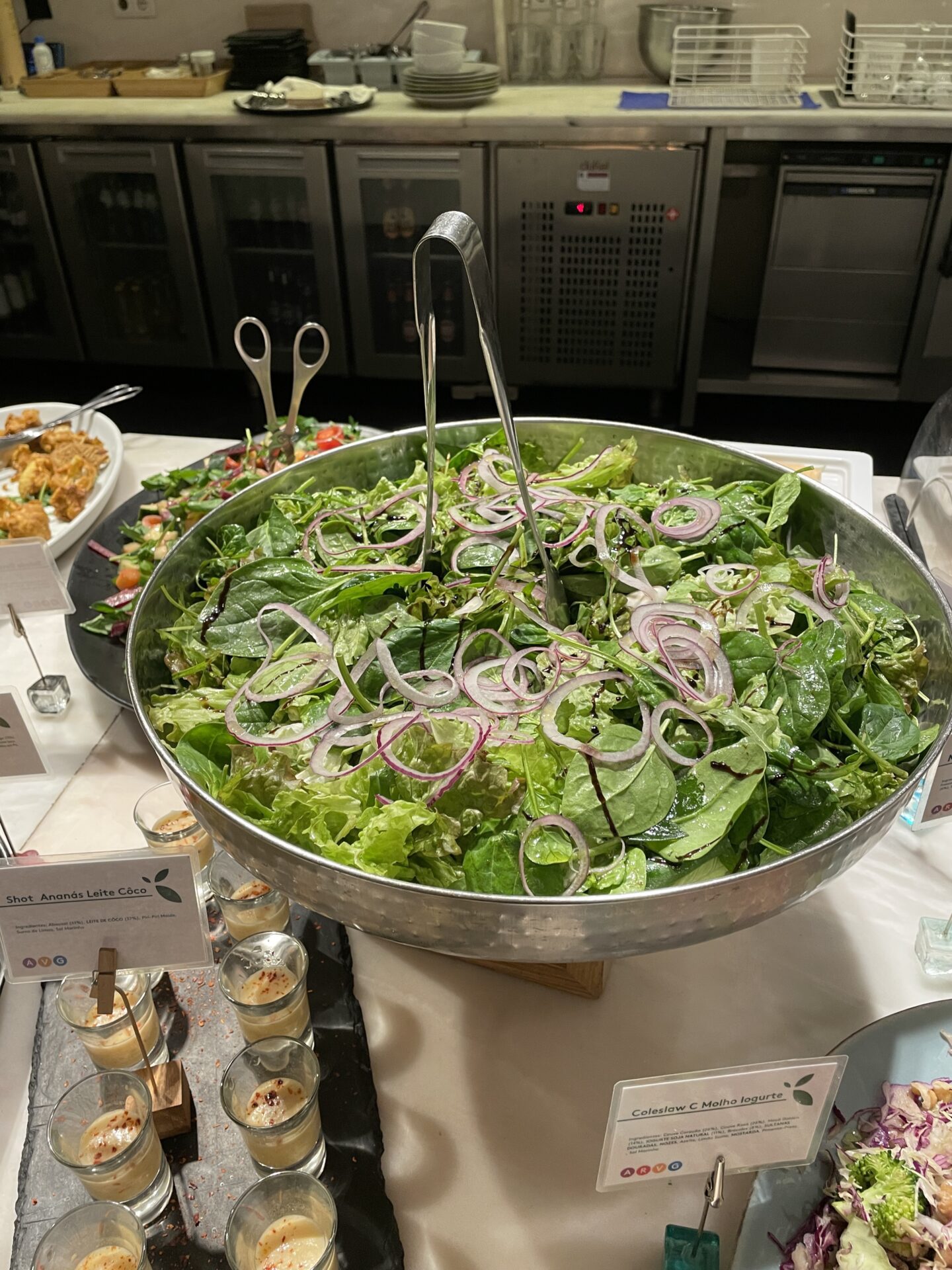 The Best Vegan and Vegetarian Restaurants In Porto - daTerra Baixa vegan buffet