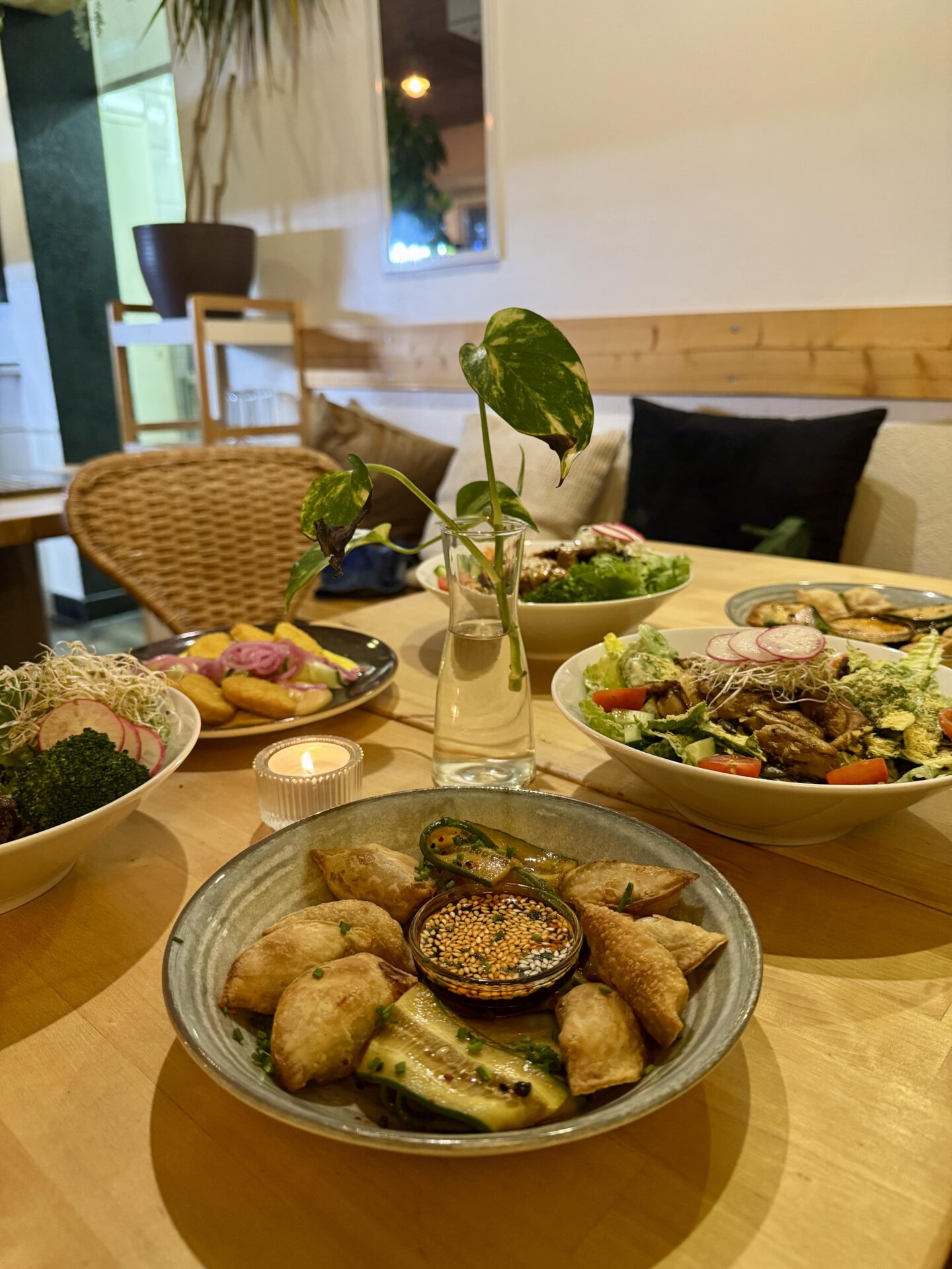 tšikin vuggets and spicy crispy dumplings at Rohe Kohvik in Tallinn