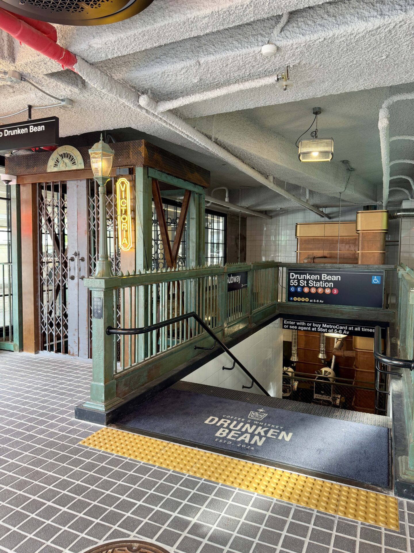 Entrance to Drunken Bean 드렁큰빈 - a New York subway themed cafe in Gangnam, Seoul