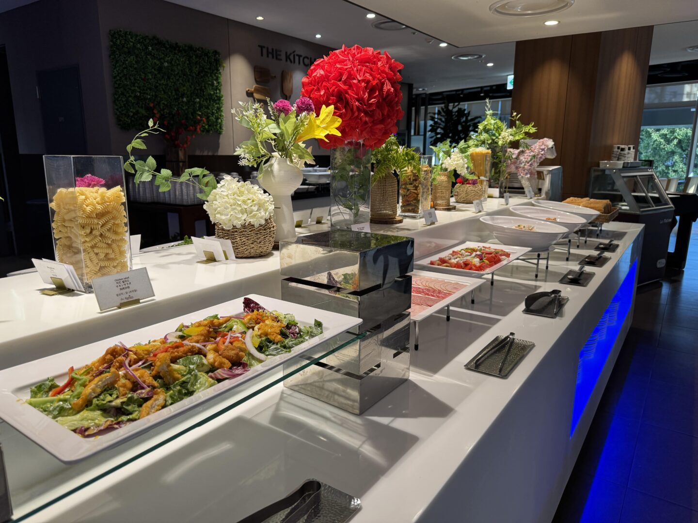 breakfast buffet at